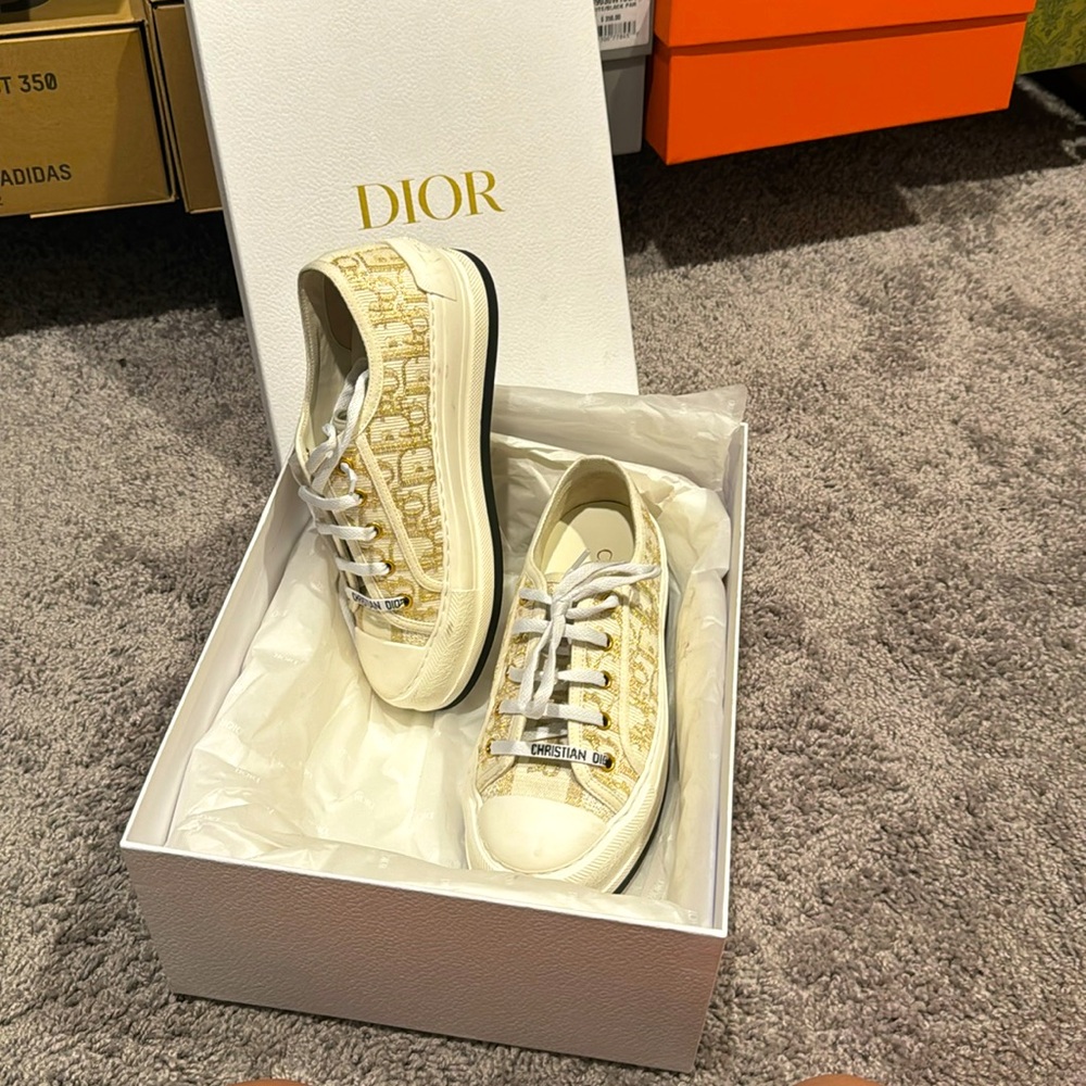 Bought it from Dior crystal shop(las vegas) last dec2023.
